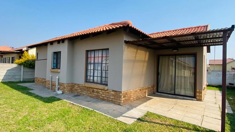 To Let 3 Bedroom Property for Rent in Waterkloof East North West